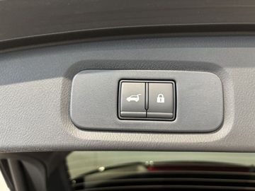 Fotografie 12 des Nissan Qashqai 1.3 DIG-T MHEV Xtronic Tekna Pano Bose