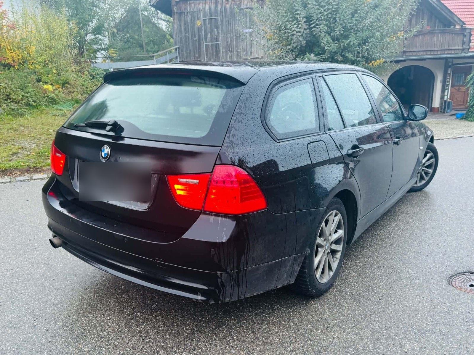 BMW 318 2011 — двигун 143 HP (105kW)