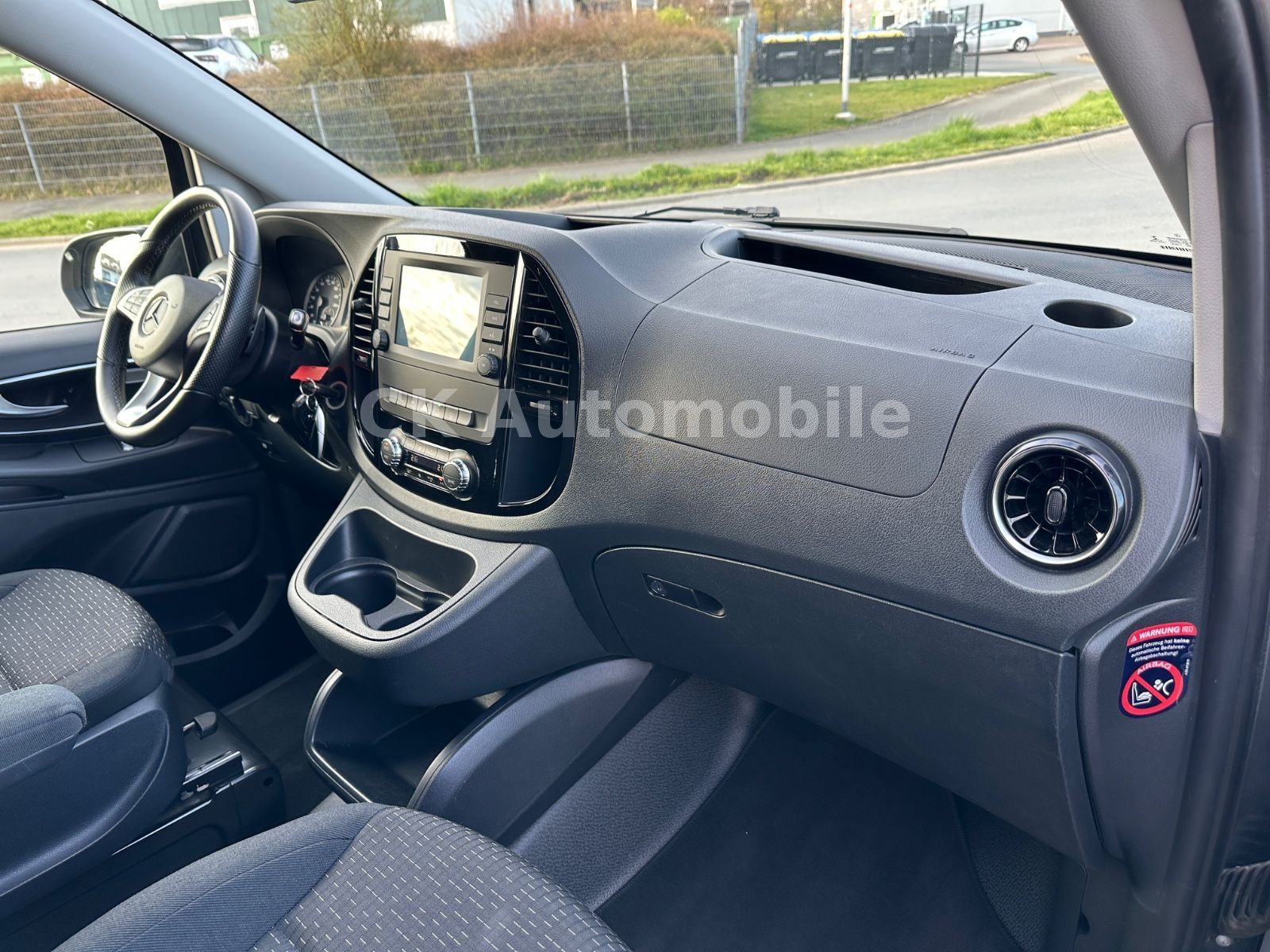 Fahrzeugabbildung Mercedes-Benz Vito 124 Mixto 4x4 lang/5Sitze/Navi/LED/Kam./AHK