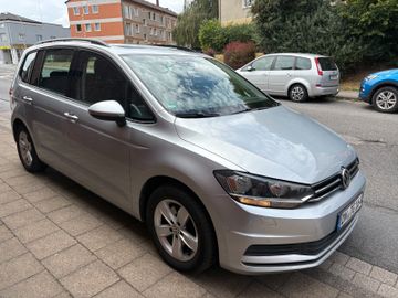 Volkswagen Touran - 5