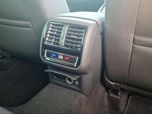 PASSAT VARIANT 2.0 TDI DSG BUSINESS LED+NAVI+ACC