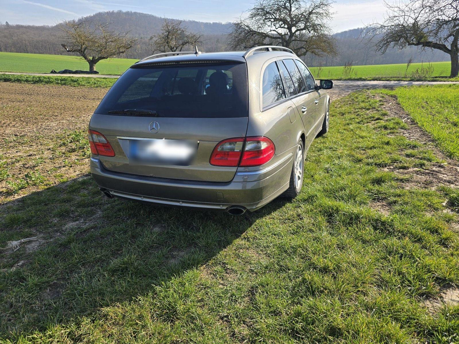 Mercedes-Benz E320 2011 — engine 224 HP (165kW)