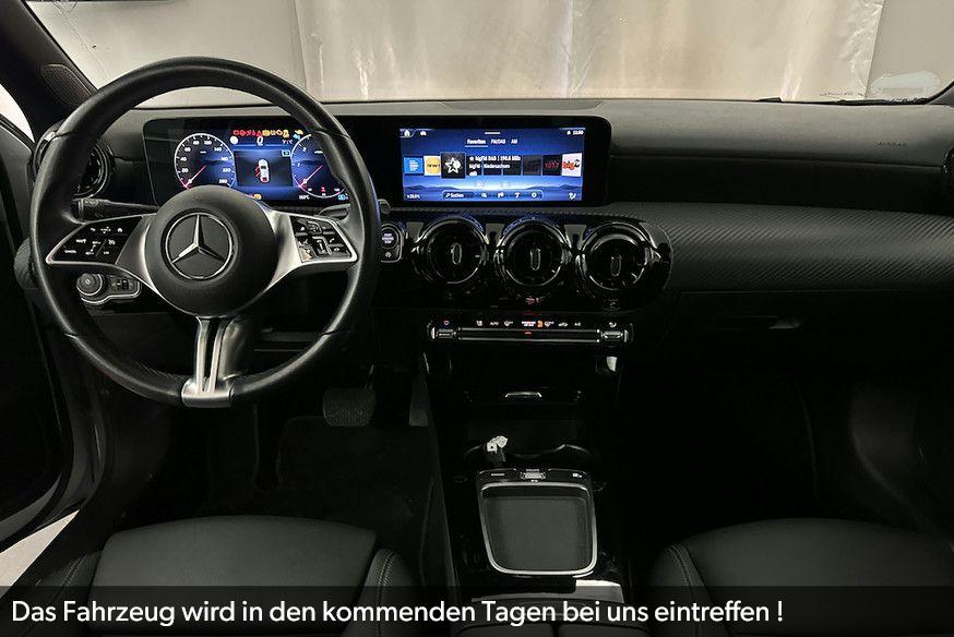 Mercedes-Benz A 180 d DCT *LIMOUSINE *KLIMA*NAVI*CARPLAY*