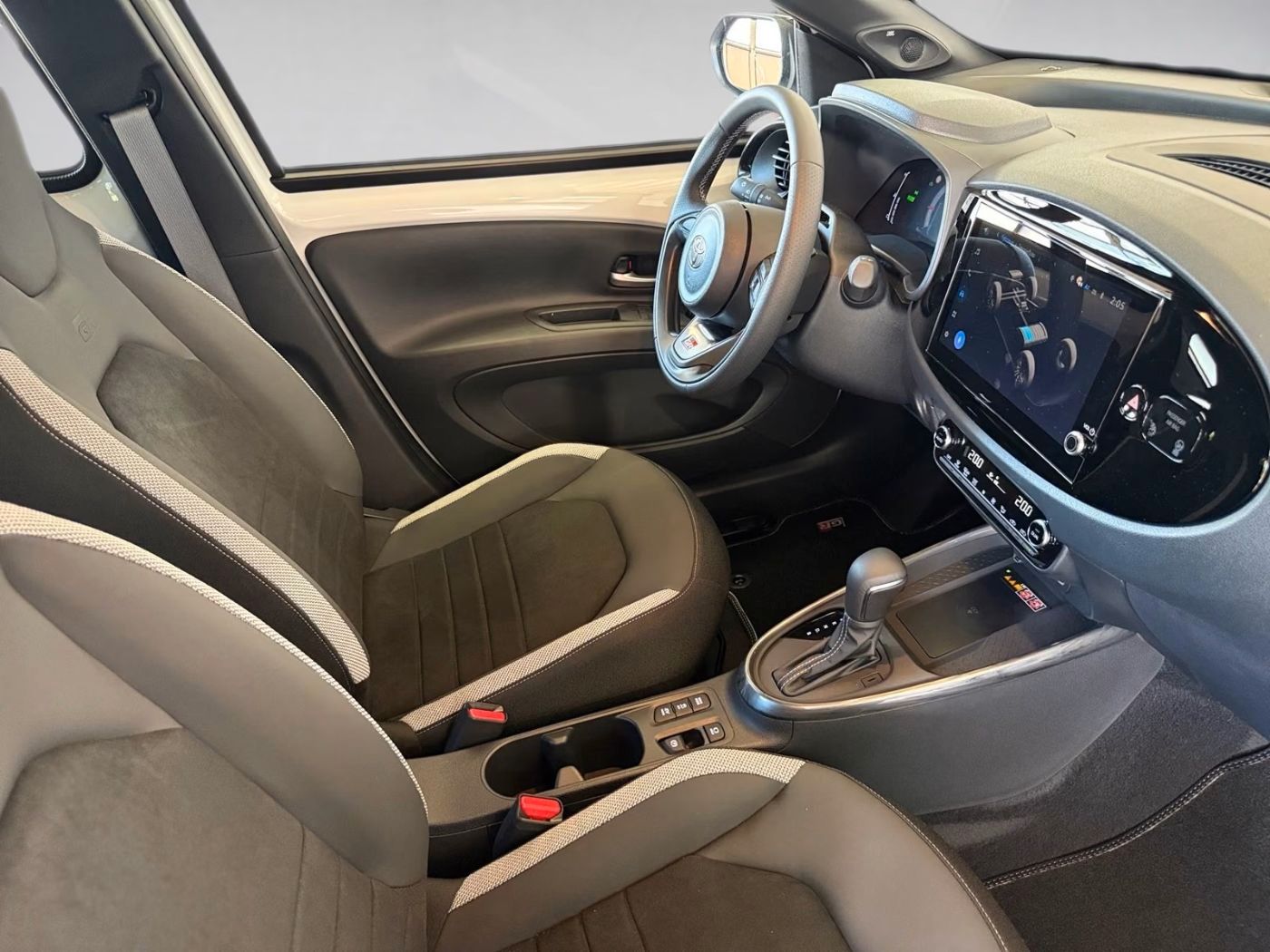 Fahrzeugabbildung Toyota Aygo X 1.5 GR SPORT KAMERA LED NAVI ACC