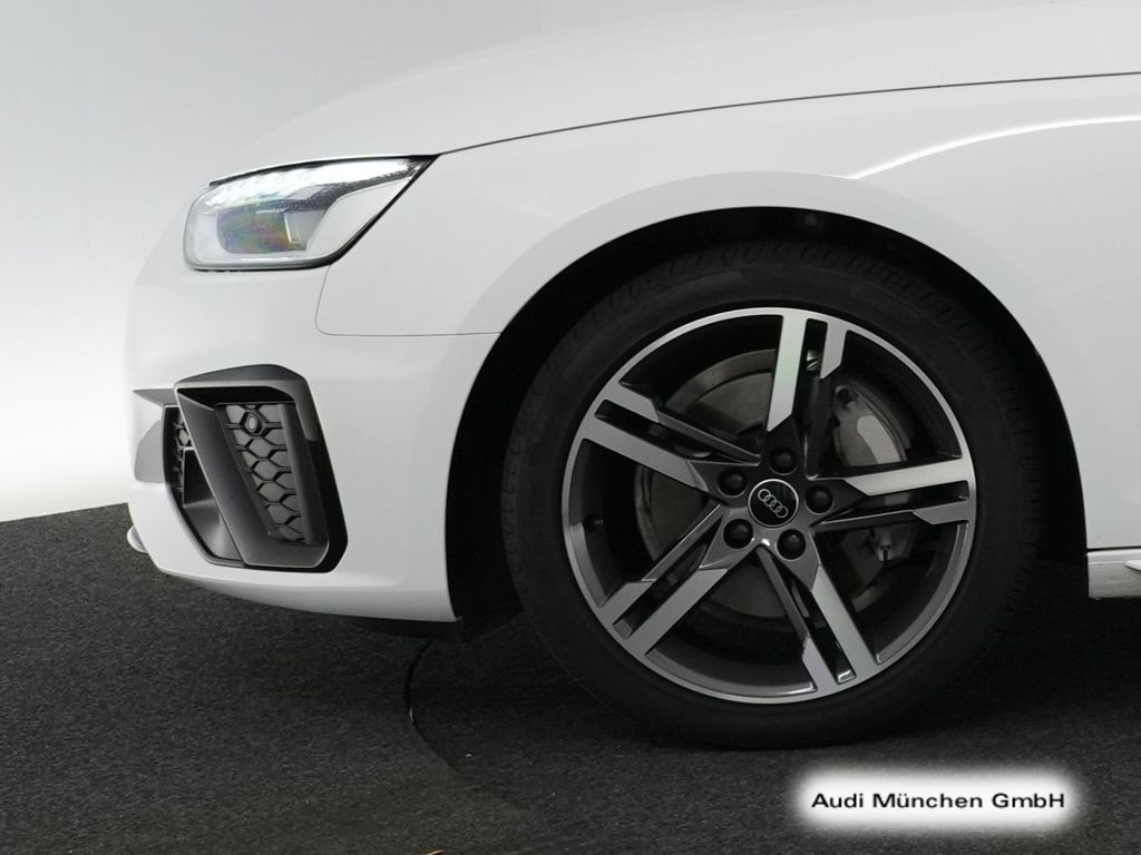 AUDI A4 2024