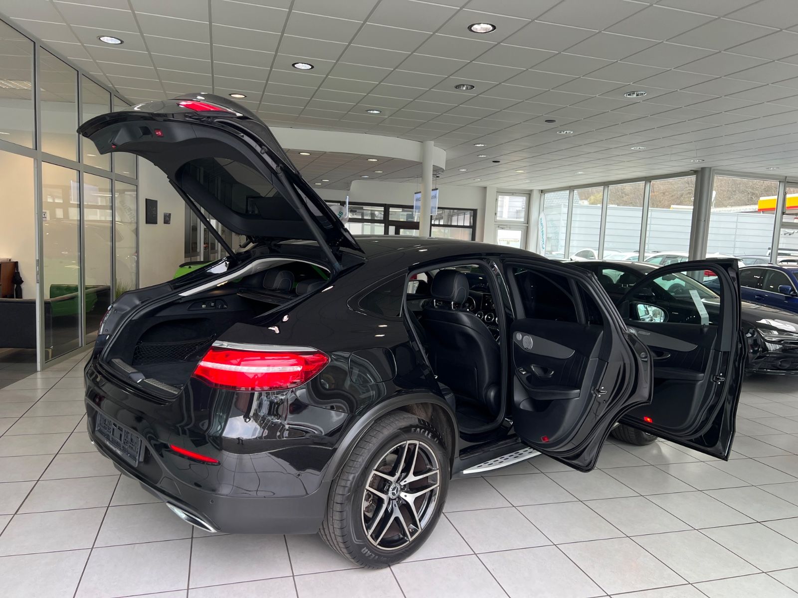Fahrzeugabbildung Mercedes-Benz GLC 350 d Coupe 4Matic AMG LINE *BURMESTER*