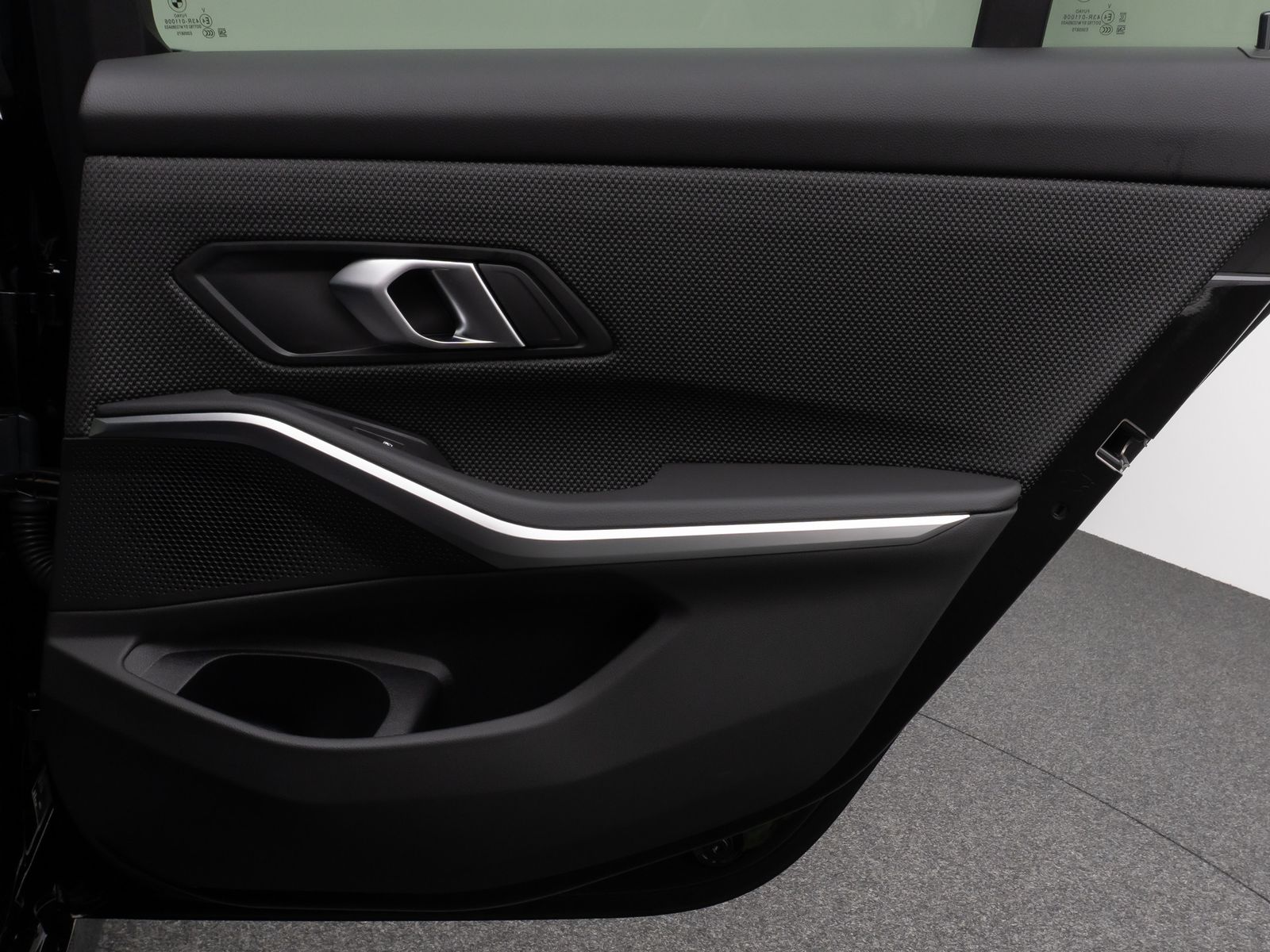 Fahrzeugabbildung BMW 318i Kamera DAB HiFi Widscreen DrivAssist Alarm