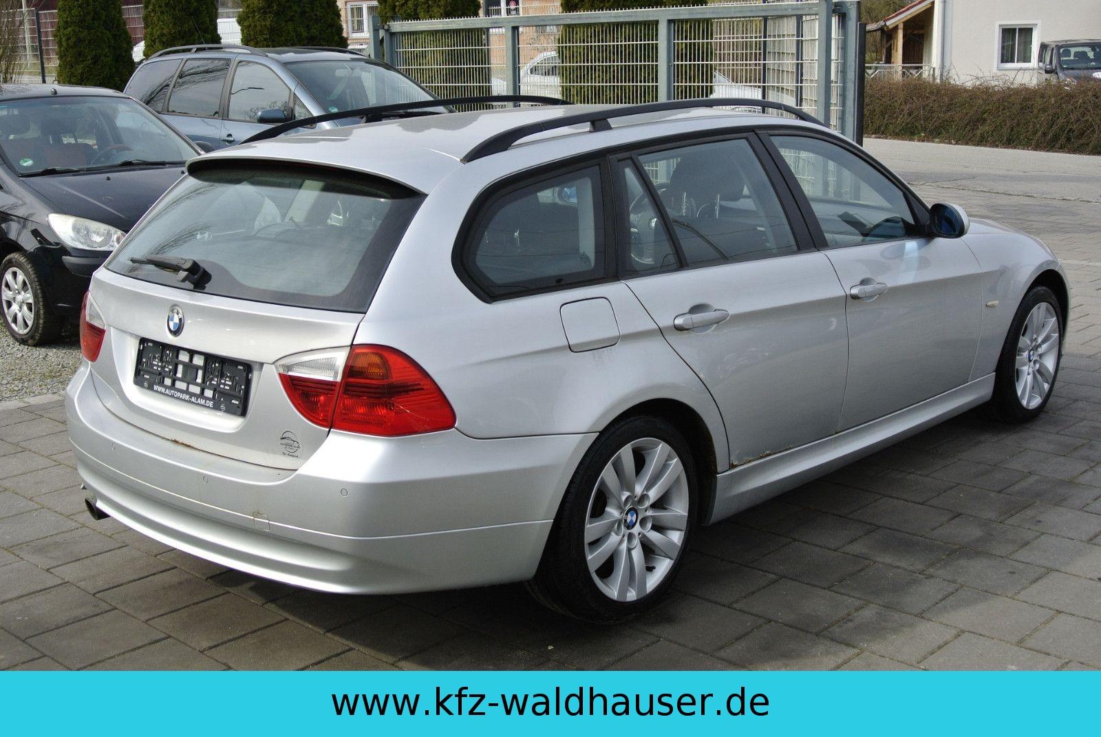 BMW 318 2008 — photo 12