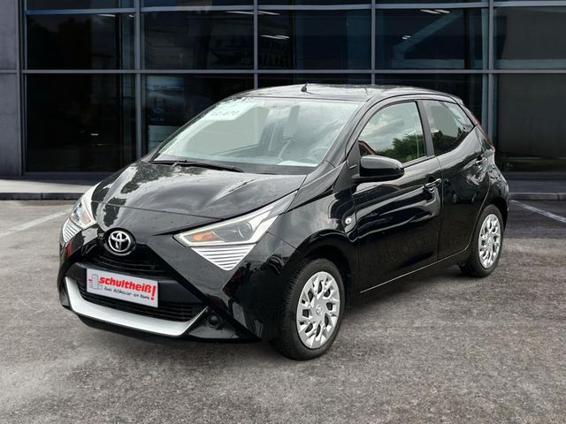 Toyota Aygo x-play club