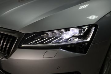 Skoda Superb Combi Style DCC Navi AHK Kamera 360 Grad