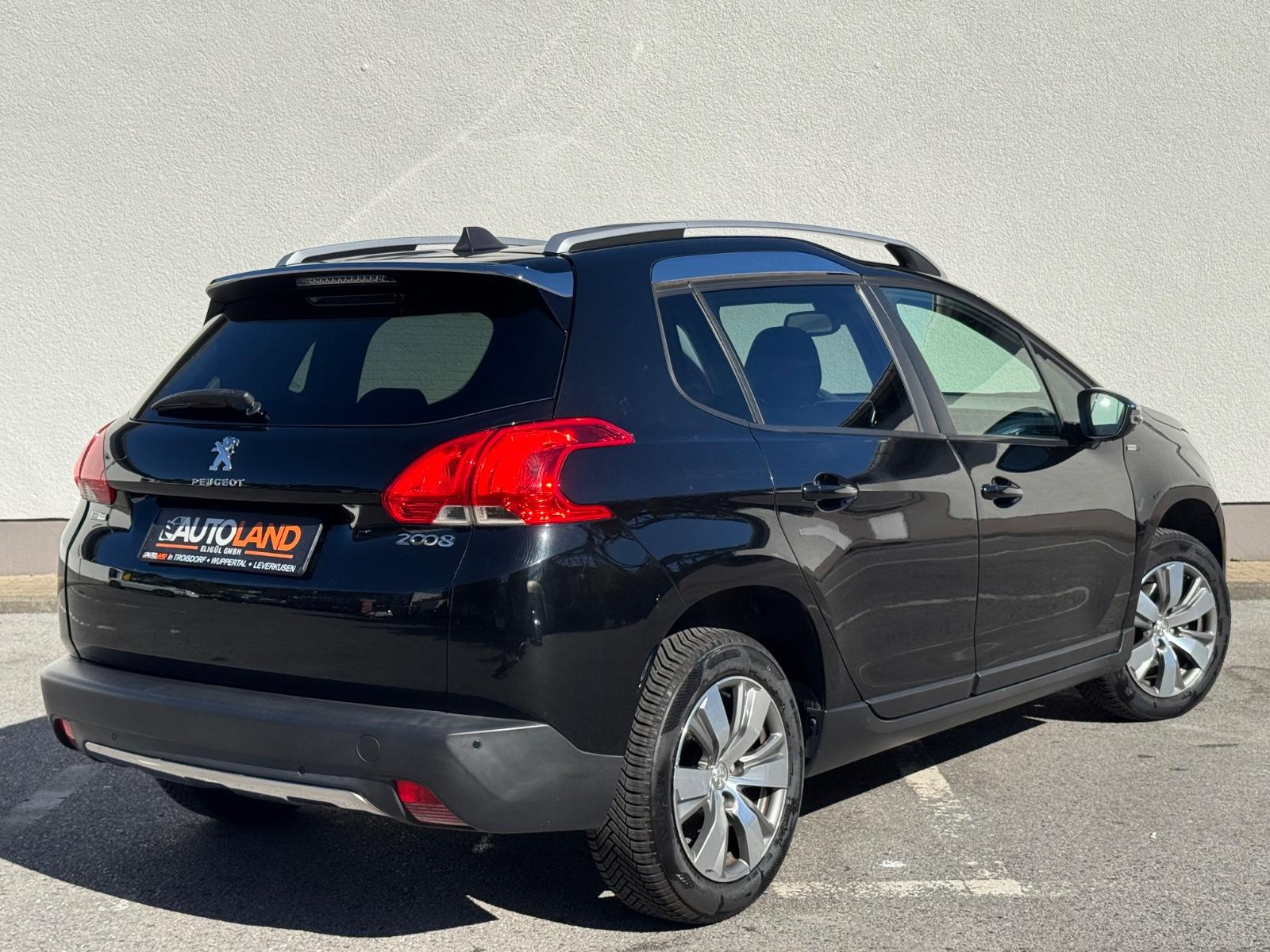Peugeot 2008 Style*2.HAND*NUR 87TKM*PANO*NAVI*TEMPO*PDC
