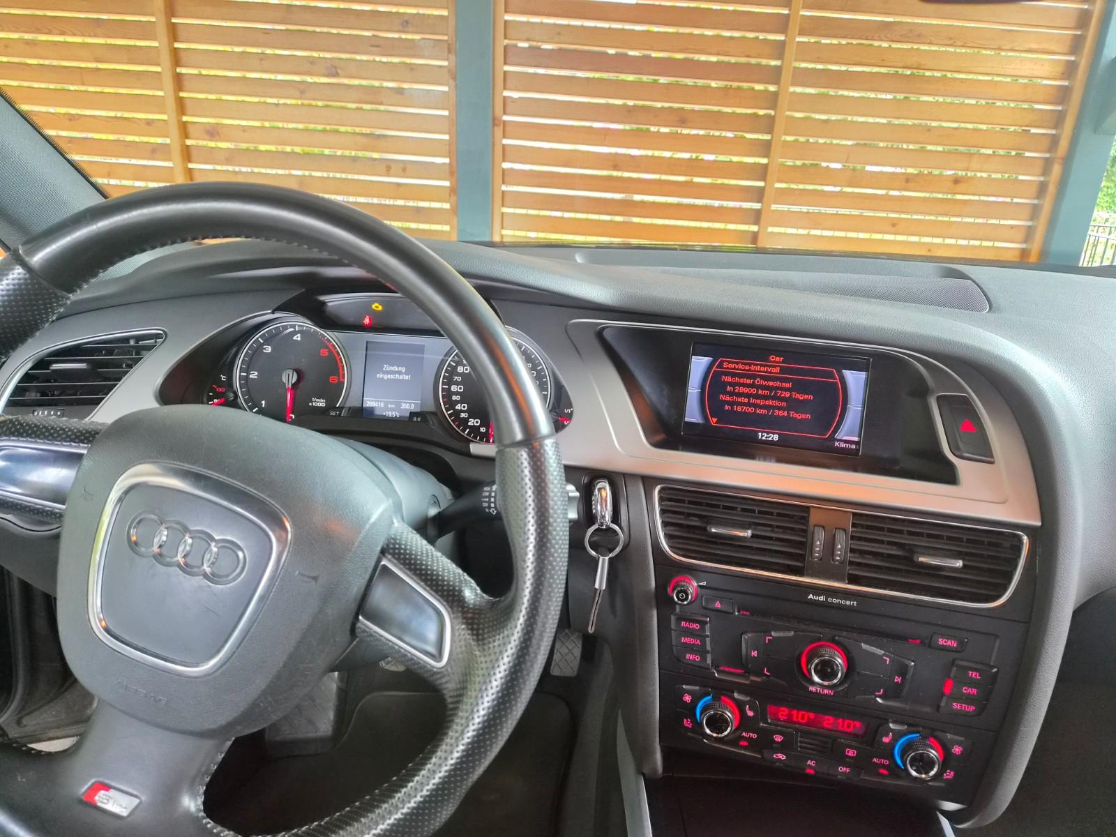 Audi A4 2009 — photo 6