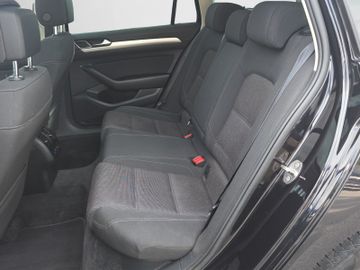 Volkswagen Passat Variant - 12