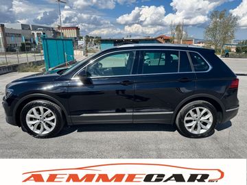Volkswagen Tiguan - 1