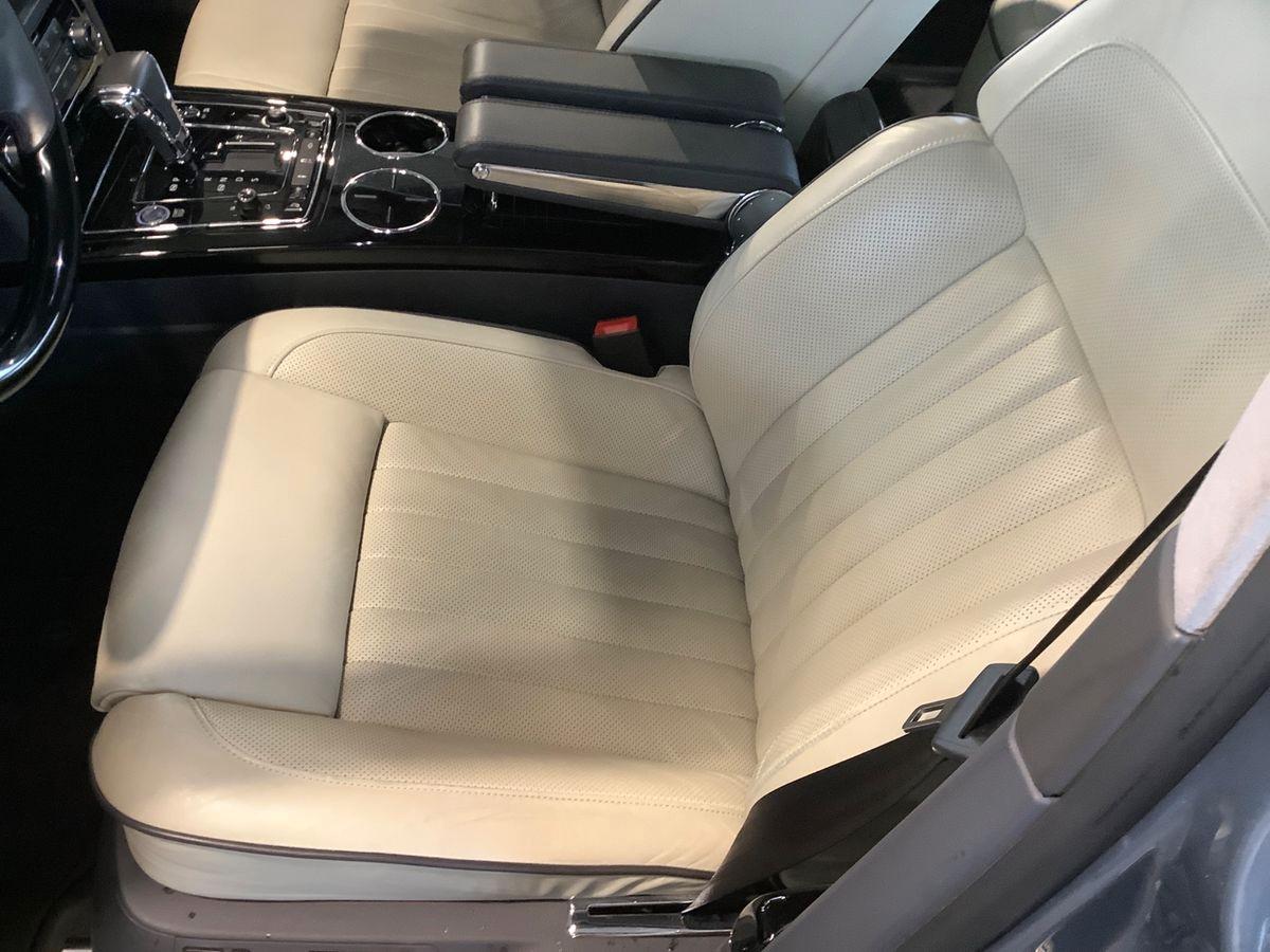 Volkswagen Phaeton 4.2 V8 4-SITZE KURZ*VOLL*VW SCHECKHEFT*