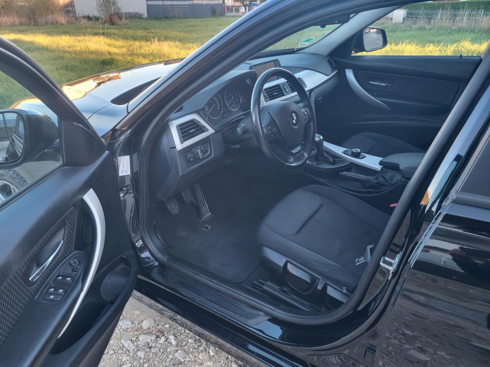 BMW 318 2013 — photo 11