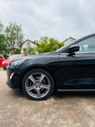 FORD Focus Titanium X*SCHECKHEFT*ACC*PDC*LED*AHK