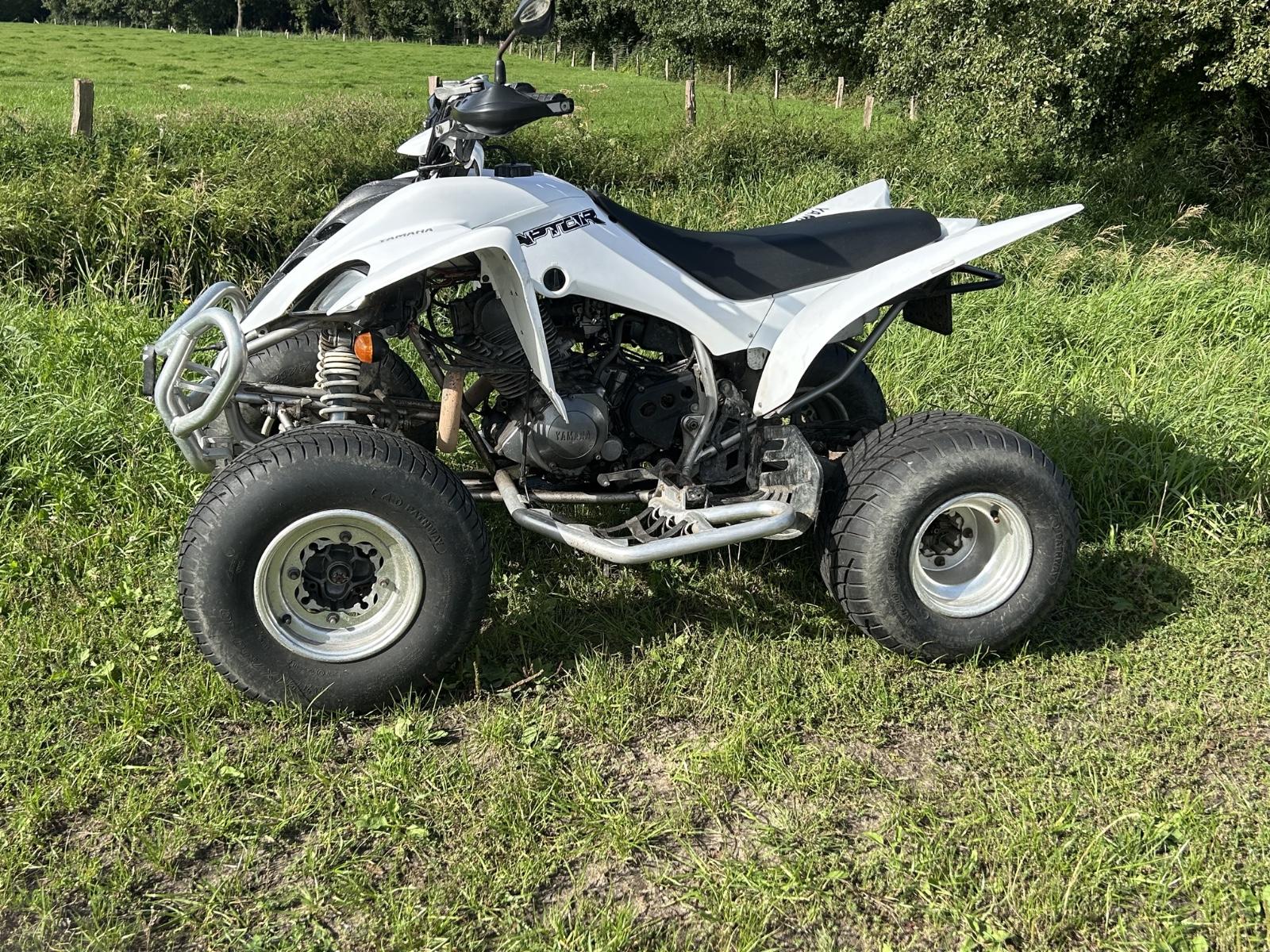 Yamaha Raptor 2006 — interior