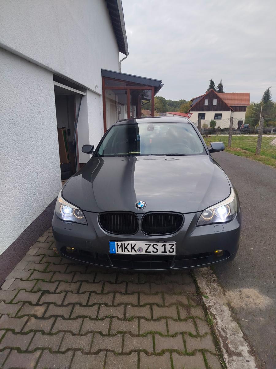BMW 530 2004 — engine 2.993 cm³, 218 HP (160kW)