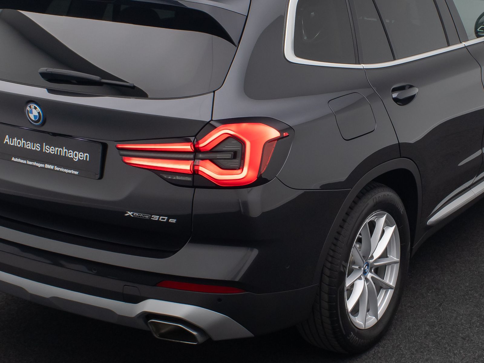 Fahrzeugabbildung BMW X3 xD30e Alarm HUD DAB Laser Kamera Sport Leder