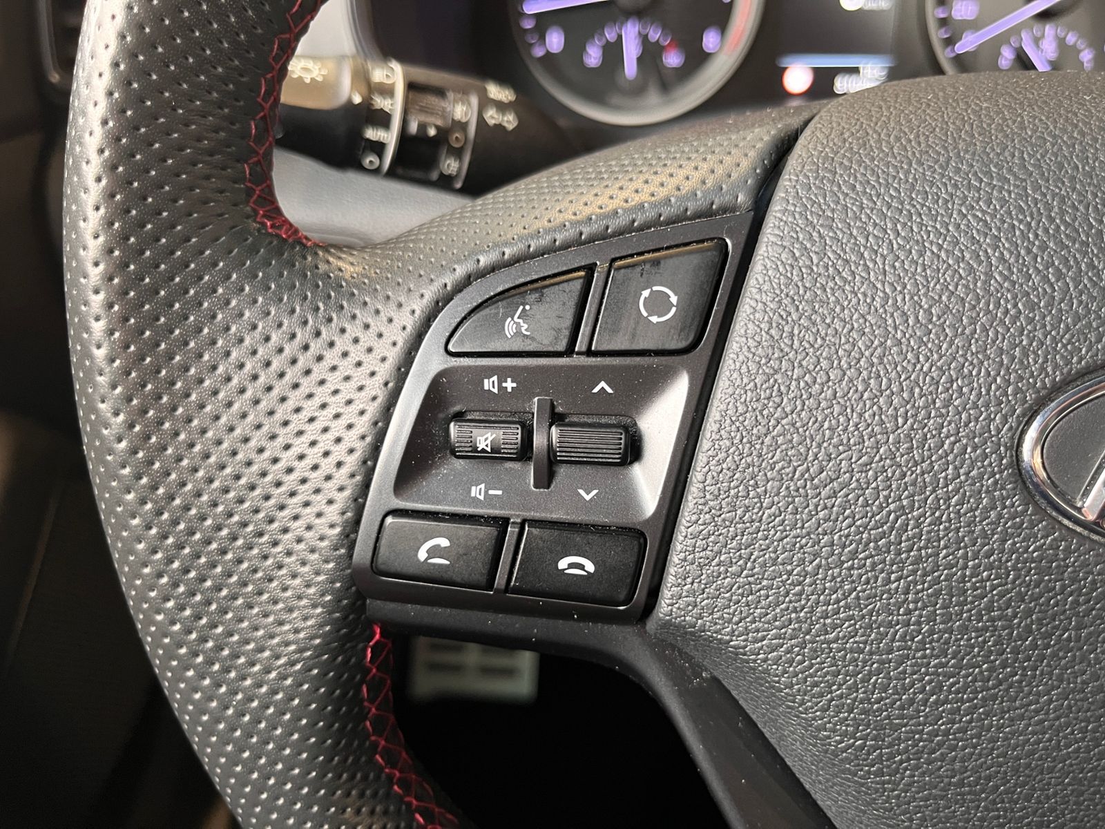 Fahrzeugabbildung Hyundai TUCSON N Line 2WD PANO LED NAVI ALU