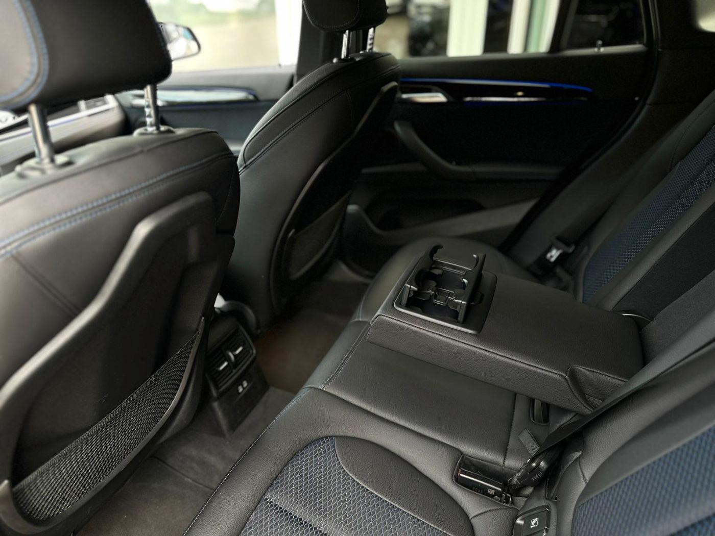 BMW X1 M-Sport ACC LED AHK HUD Navi PDC SHZ SpurW
