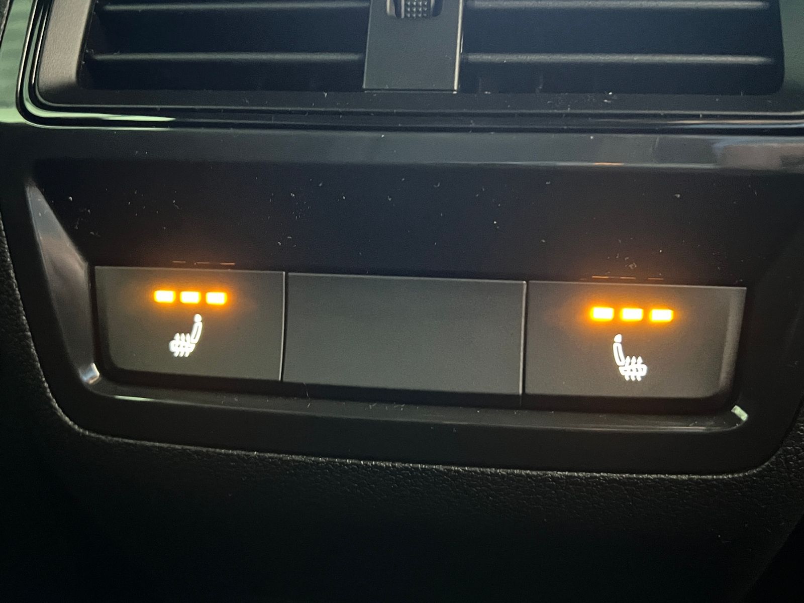 Fahrzeugabbildung SKODA Karoq Sportline 2.0 TDI DSG 4x4 *AHK,Canton-Soun