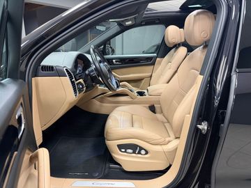 Porsche Cayenne - 7