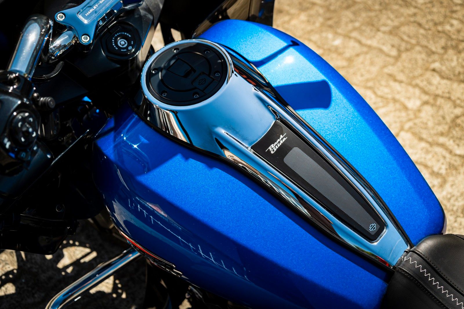 Fahrzeugabbildung Harley-Davidson ROAD GLIDE FLTRX 117 cui - Jekill & Hyde -
