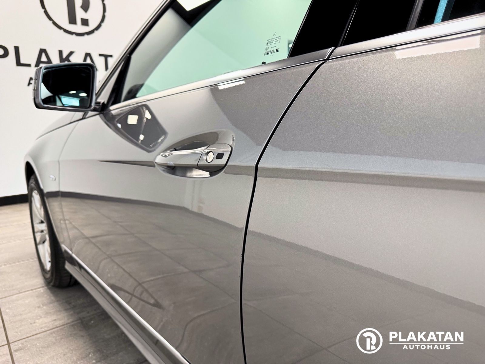 Fahrzeugabbildung Mercedes-Benz E 250 CDI T-Modell Leder AHK MB-Service
