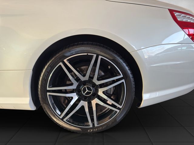 Mercedes-Benz SL 400 2LOOK Edition AMG|Massage|Panorama|Logic7