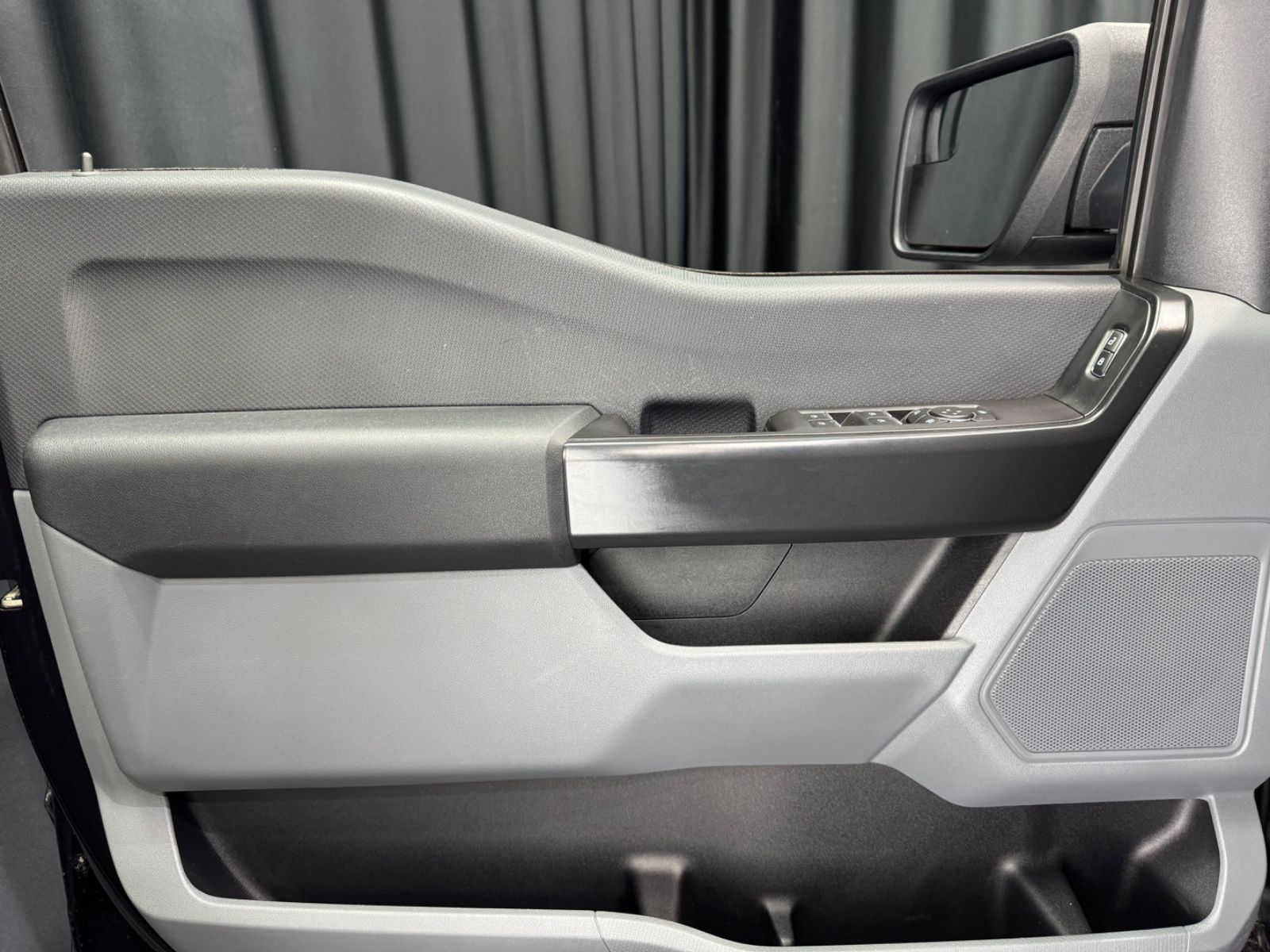 Fahrzeugabbildung Ford F 150 RAPTOR SVT|OFFROAD 20 ZOLL| 6-SITZ|NAVI|