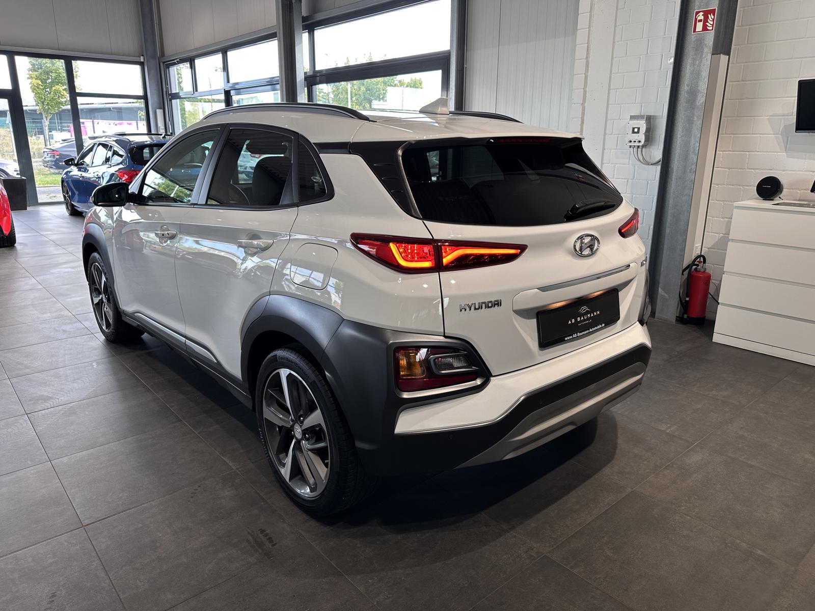 Hyundai Kona Premium 2WD *LEDER, HUD, RFK, DAB, KRELL*