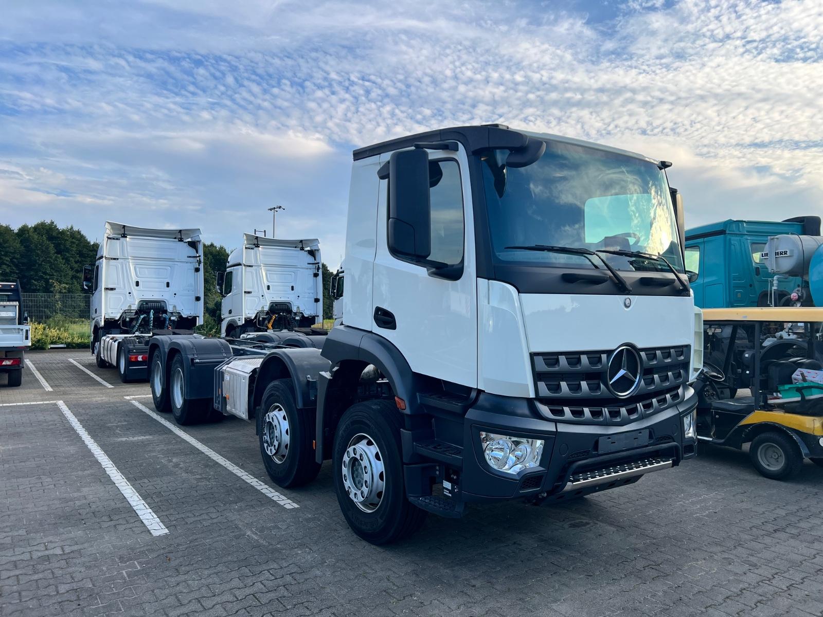 Mercedes-Benz 4246 8x4 top