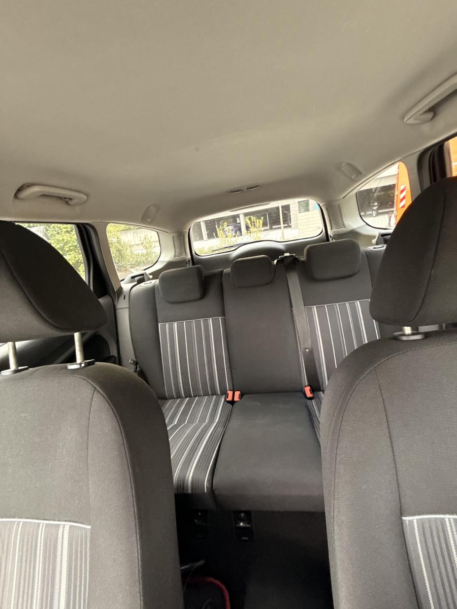 Ford Focus 2009 — photo 11