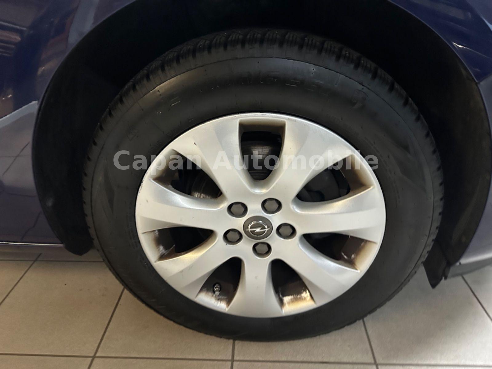 Opel Astra 2015 — photo 9