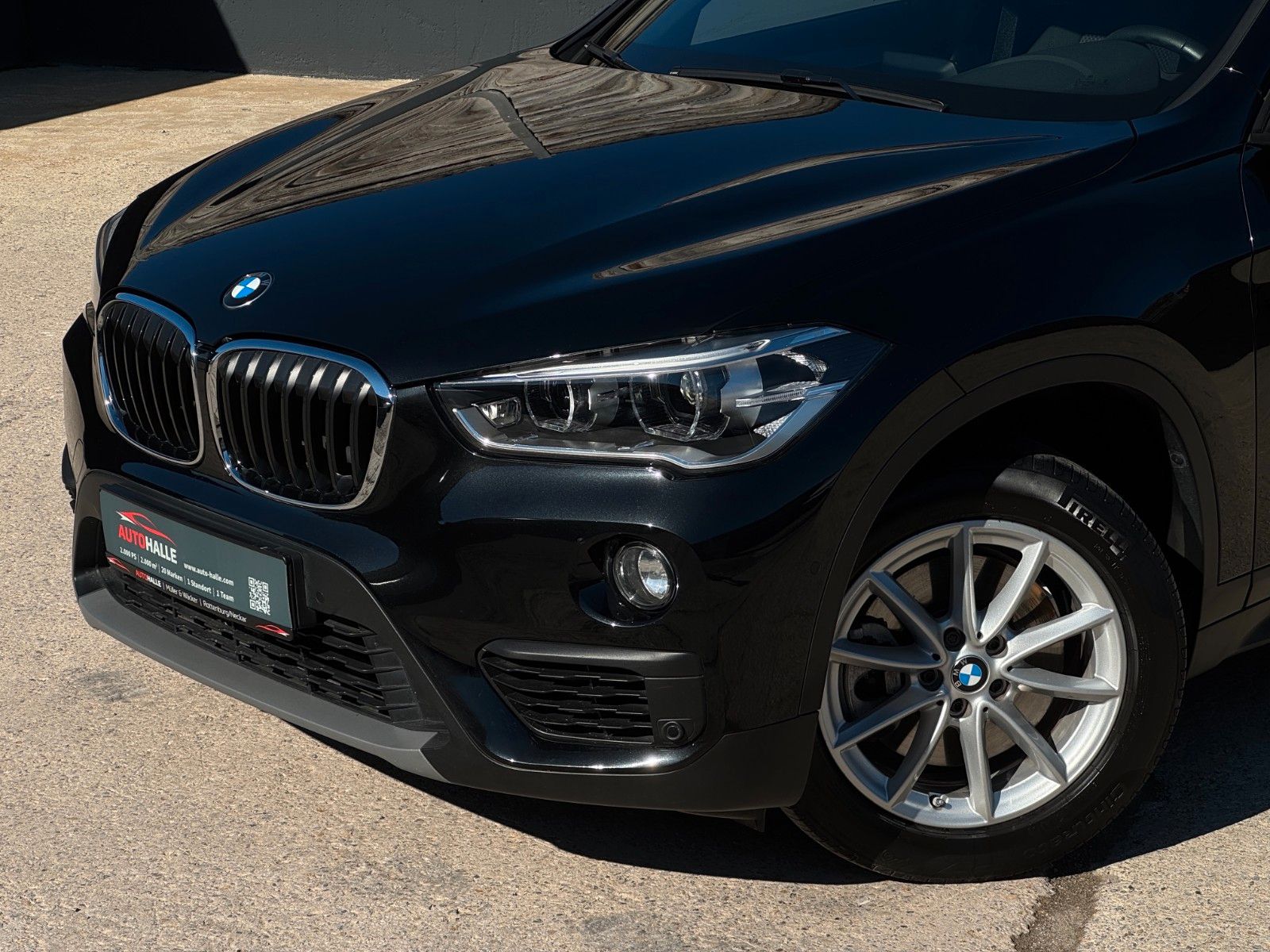 Fahrzeugabbildung BMW X1 sDrive20i Advantage Tempomat AHK PDC SHZ LED