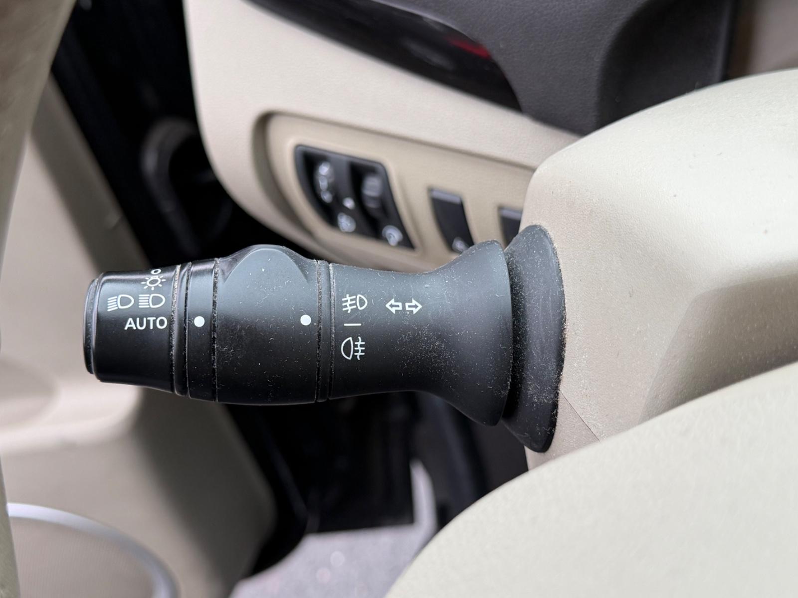 Renault Scenic 2010 — photo 11