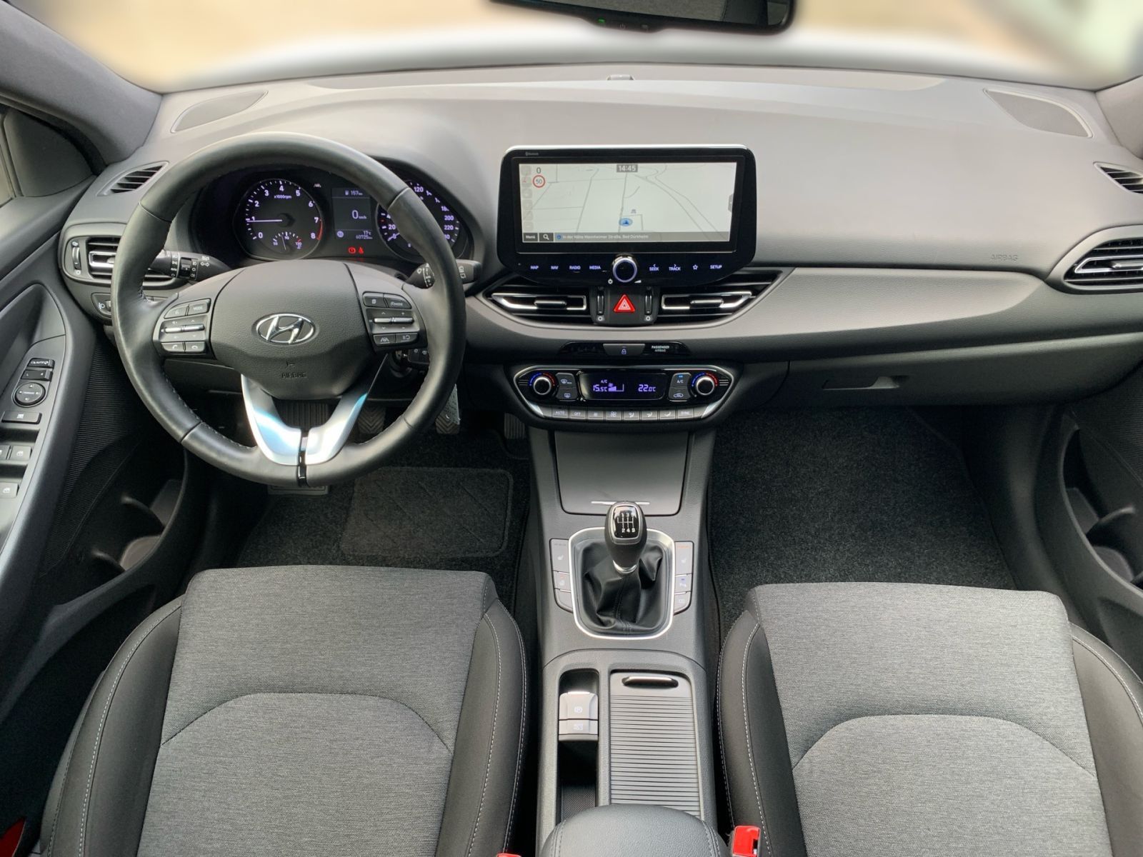 Fahrzeugabbildung Hyundai i30 1.0 T-GDI Connect & Go Navi LED