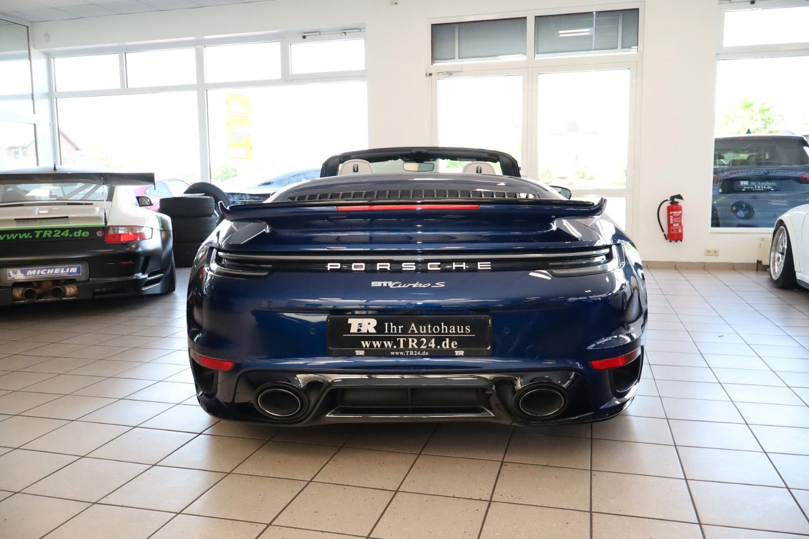 Fahrzeugabbildung Porsche 911 992 Turbo S Cabrio LIFT, SportDesign, Carbon