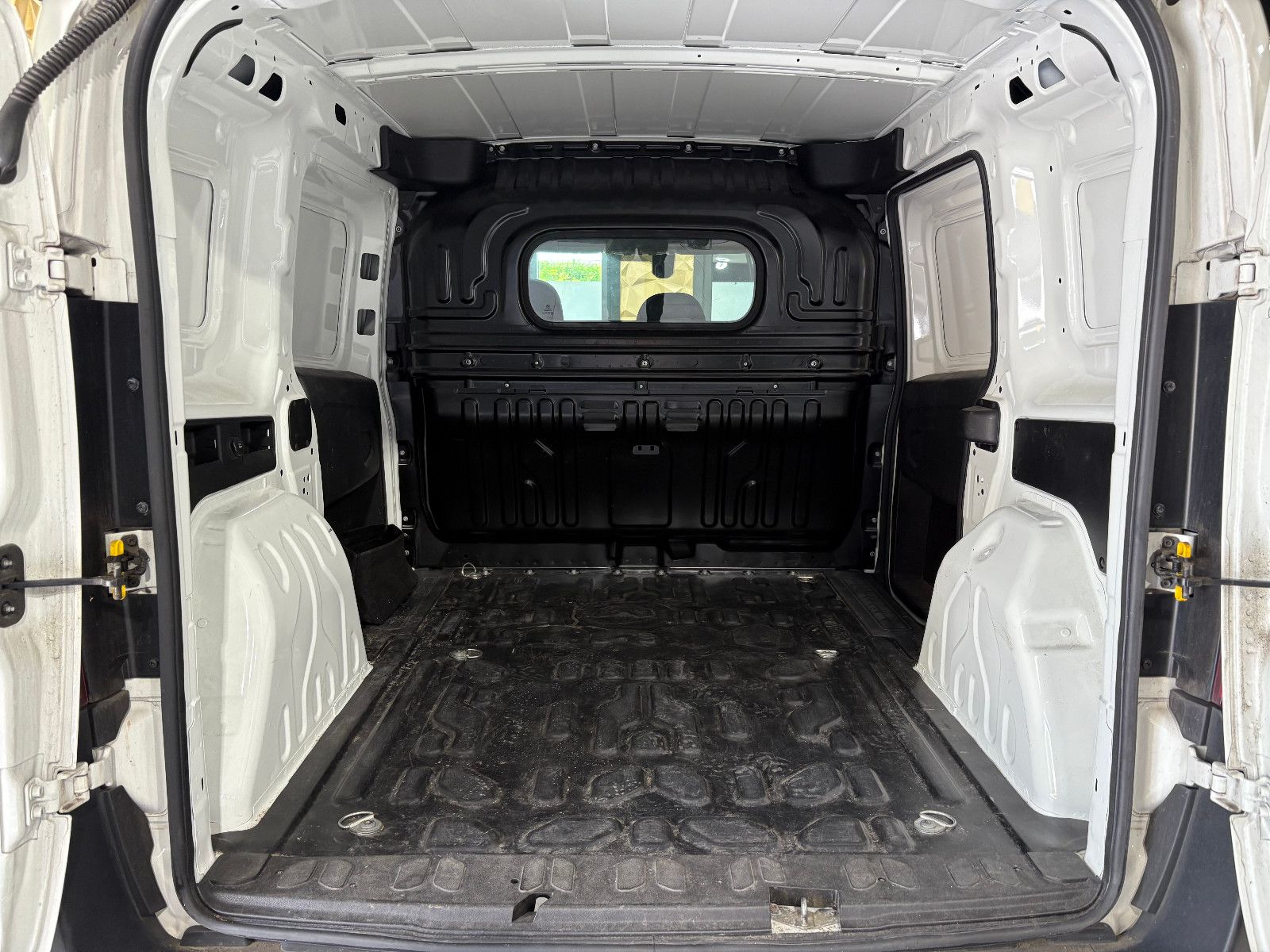 Fahrzeugabbildung Fiat Doblo SX Kasten/3-SITZ/PDC/KLIMA/TEMPOMAT