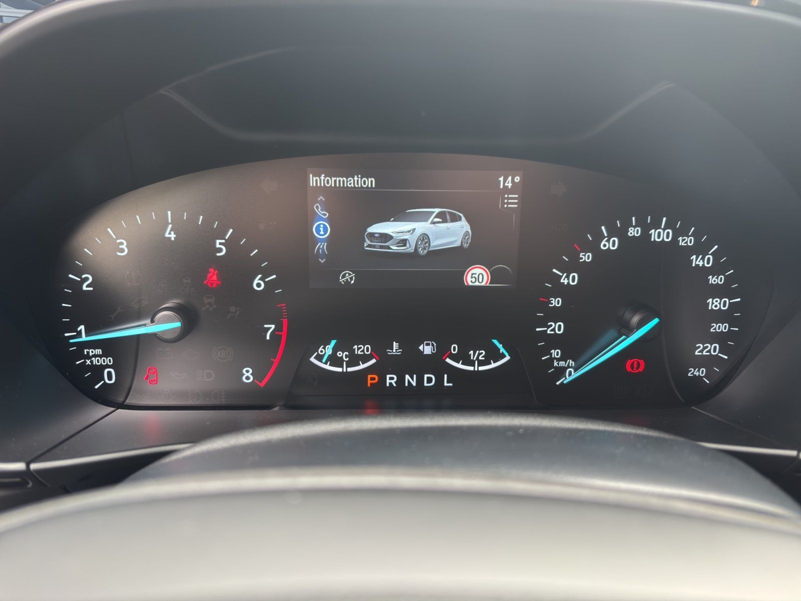 Fahrzeugabbildung Ford Focus 1.0 Ecoboost ST-Line