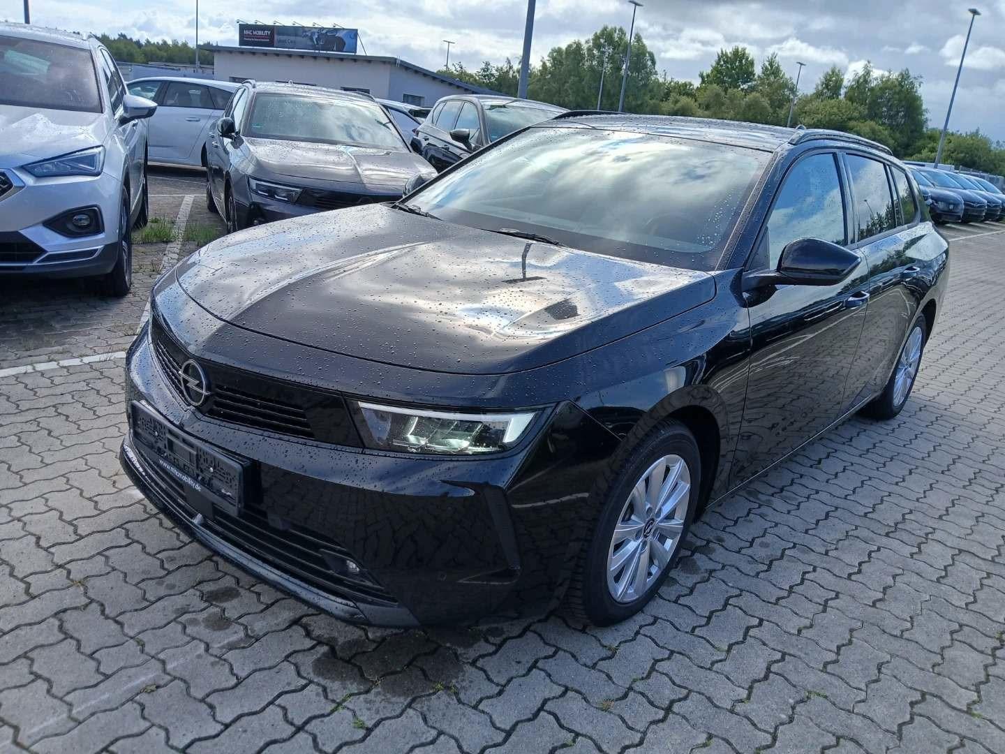 Opel Astra L Sports Tourer Elegance Automatik