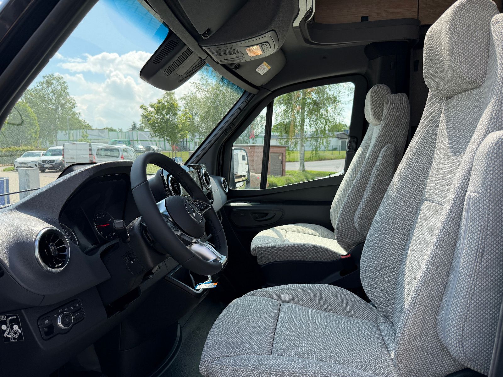 Fahrzeugabbildung HYMER / ERIBA / HYMERCAR B-Klasse MC-T 680 - 12.506€ Sparen!!!