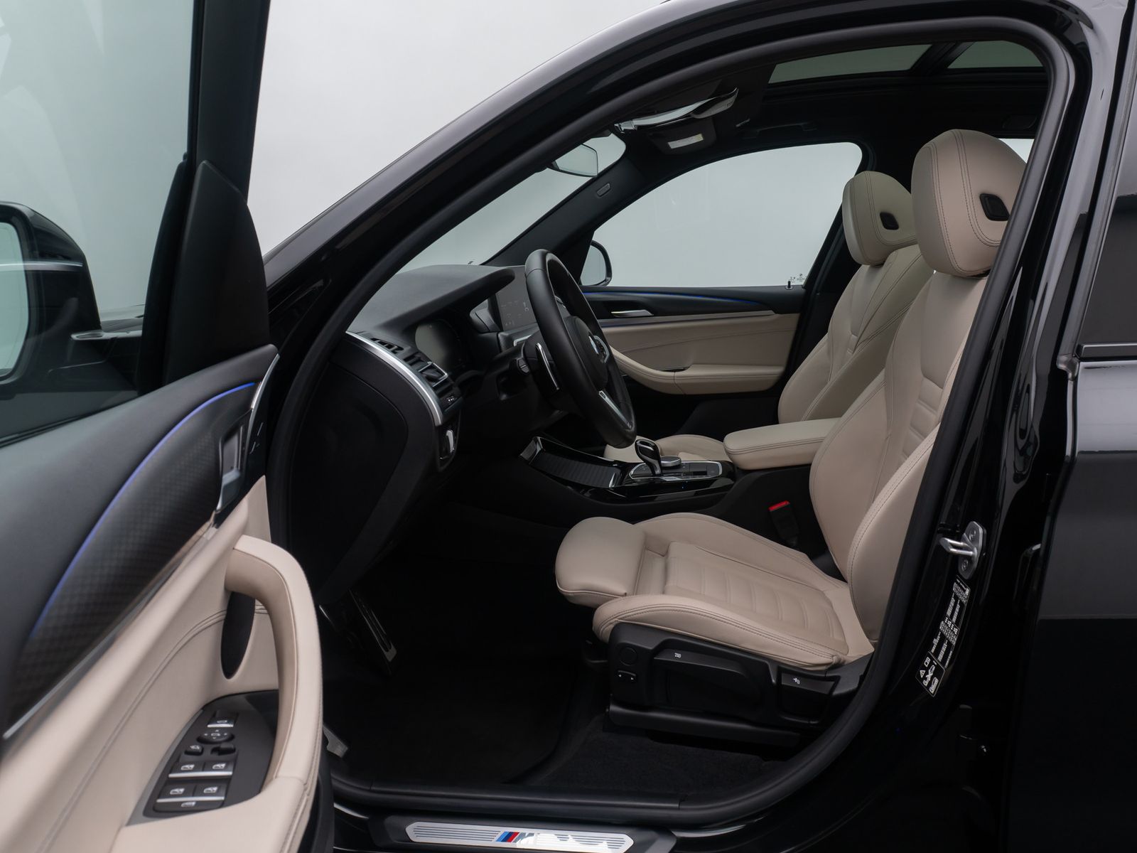 Fahrzeugabbildung BMW X3 xD20d M Sport DAB Kamera Panorama 20Zoll LED