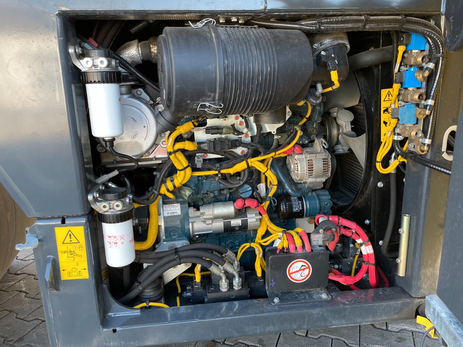 Fahrzeugabbildung BOMAG BW 154 AP-4i AM / nur 731h / Asphalt Manager
