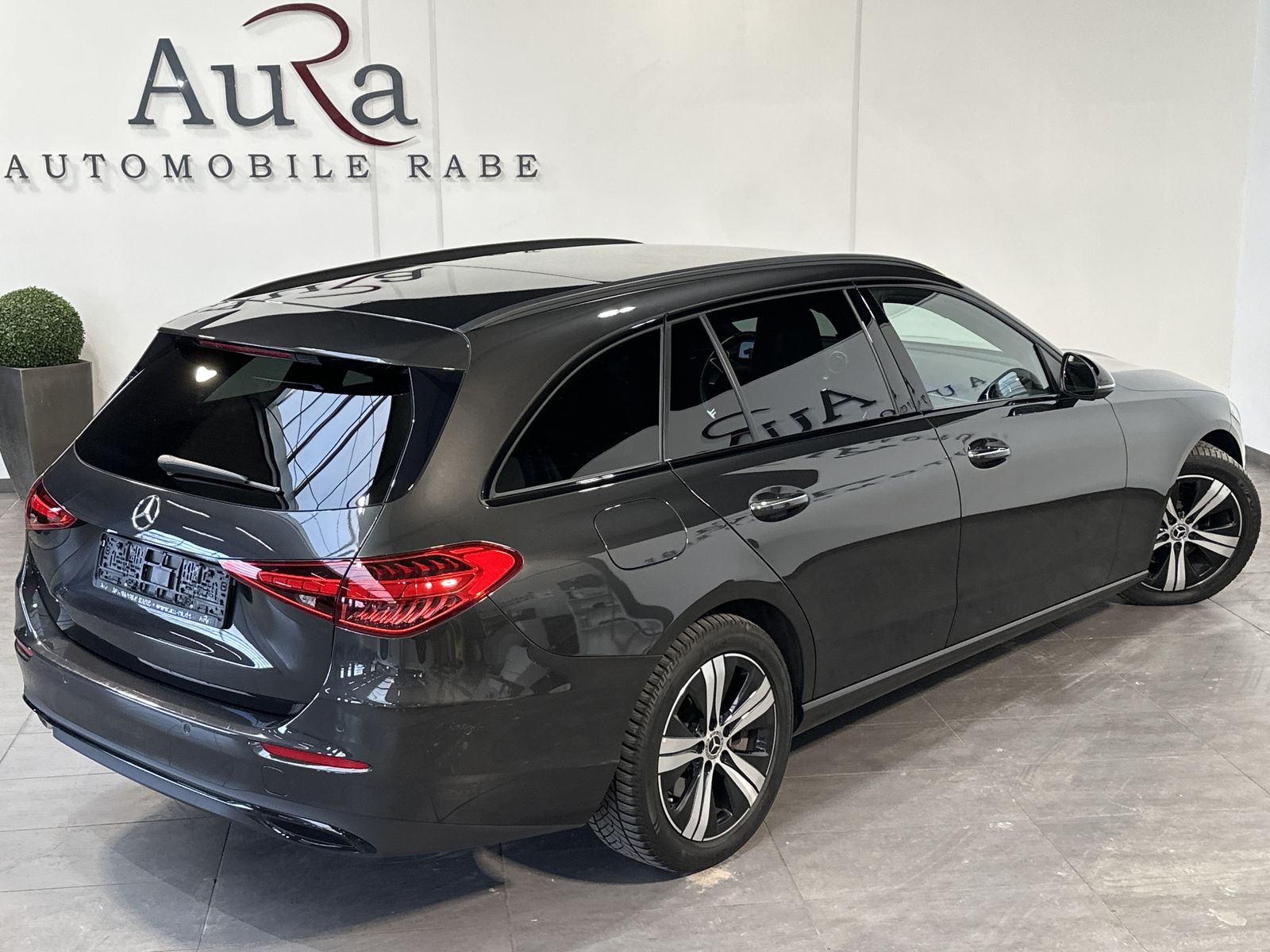 Fahrzeugabbildung Mercedes-Benz C 220d T Avantgarde NIGHT-PAKET+NAV+LED+KAM+17ZO