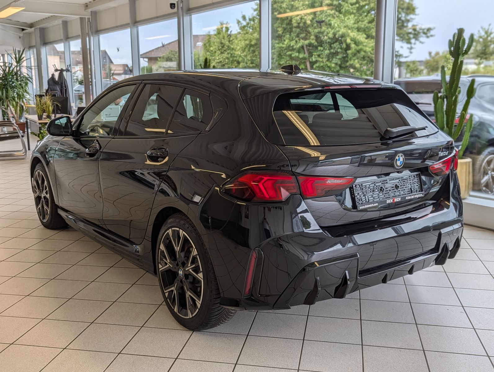BMW 120 d M-Sport Pano HUD AHK Assist-Plus - Image 5