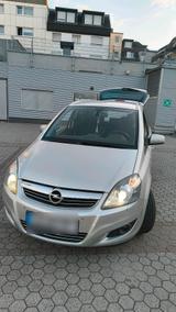 Opel Zafira 1.8 140 PS BENZINER 2. HAND BJ... - Opel Zafira Gebrauchtwagen in Köln