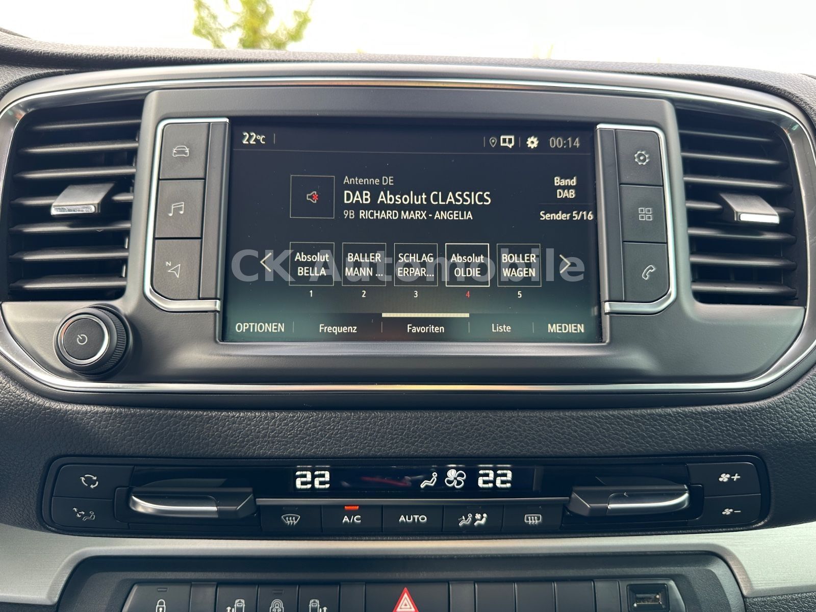 Fahrzeugabbildung Opel Zafira Life Elegance L/7 Sitze/Navi/Pano/LED/AHK